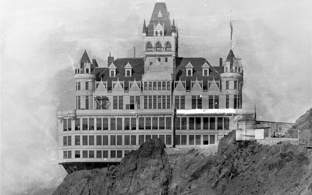 Whispers of the Past: Artistic Old Buildings Captivate Our Hearts and Minds