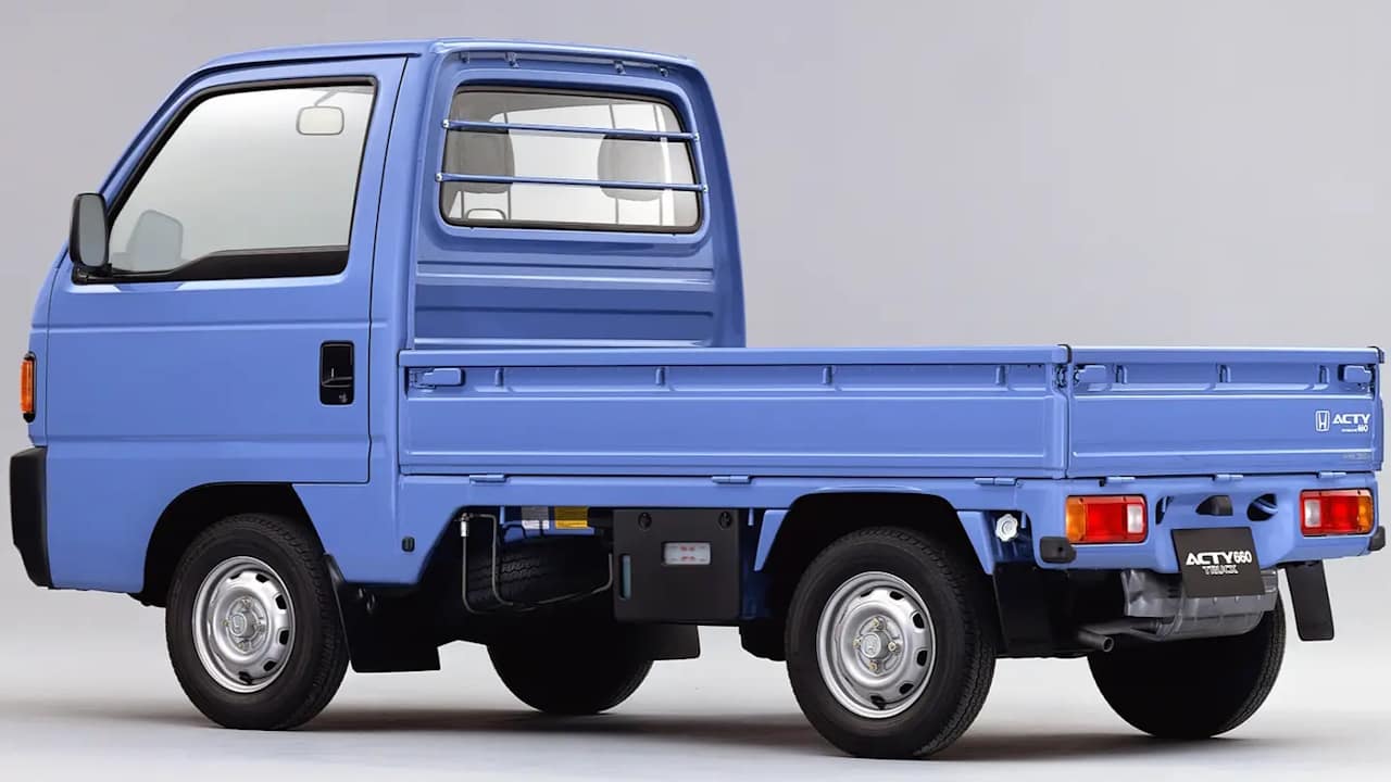 Small Kei Tora, or Light Truck from Japan.