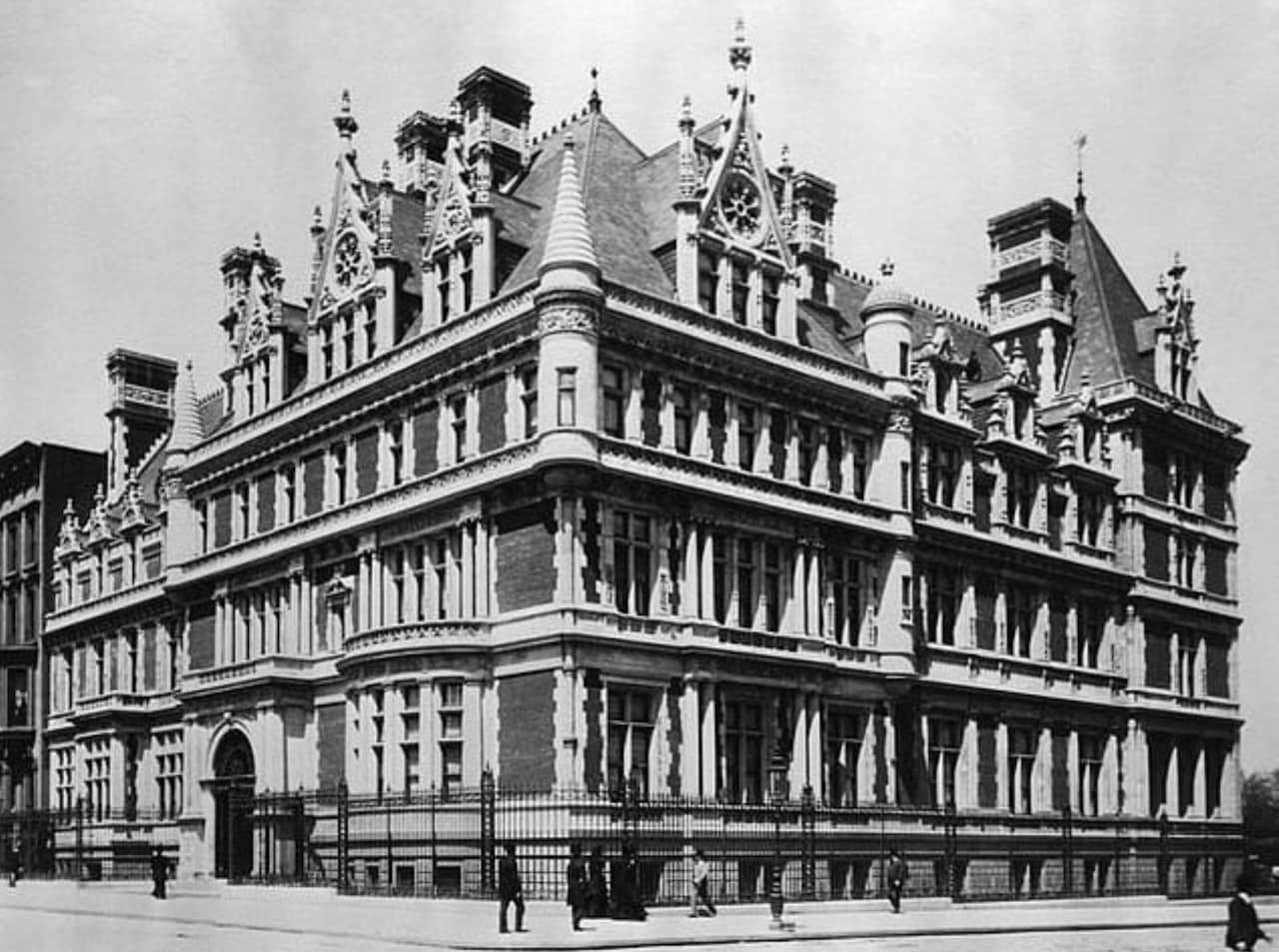 Black and white image showing the Cornelius Vanderbilt II House, completed in 1883.